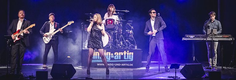 Wir spielen die Hits aus 4 Jahrzehnten!